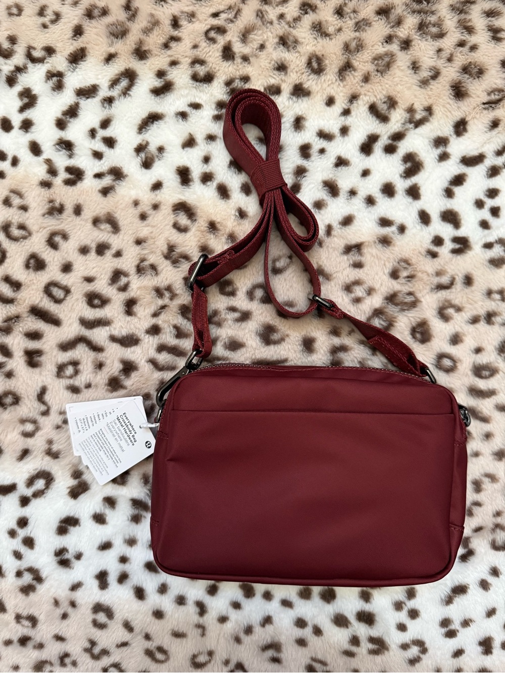 lululemon athletica Burgundy Crossbody Shoulder Bag - Picture 2 of 2